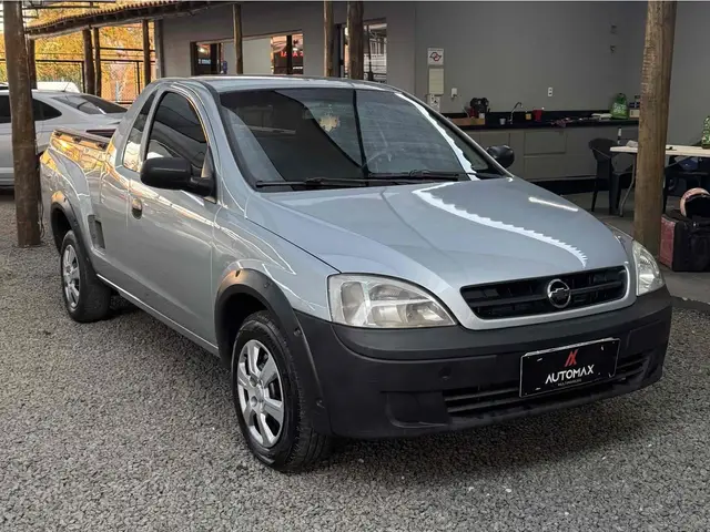 Carro Chevrolet Montana 2005 Conquest 1.8 (Flex)