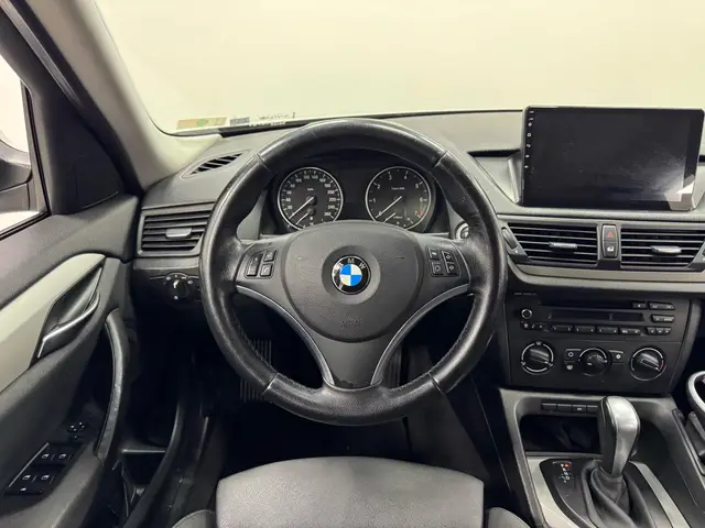 Carro BMW X1 2011 2.0 16V sDrive18i