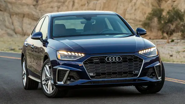 Audi A5 chega às concessionárias em duas versões juntamente com o irmão