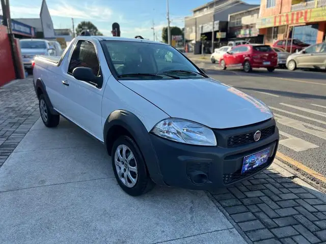 Carro Fiat Strada 2016 Working 1.4 (Flex)