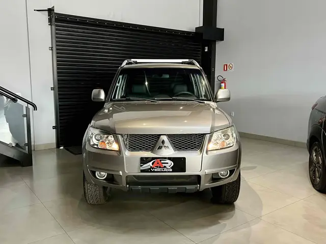 Carro Mitsubishi Pajero TR4 2014 2.0 16V 4X4 (Flex) (Aut)
