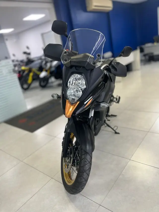 Moto Suzuki V-Strom 2025 650 XT