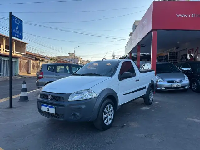 Carro Fiat Strada 2018 Hard Working 1.4 (Flex) (Cabine Simples)