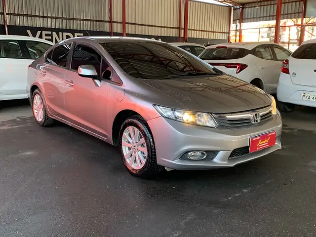 Carro Honda Civic 2013 New  LXS 1.8 16V i-VTEC (Flex)