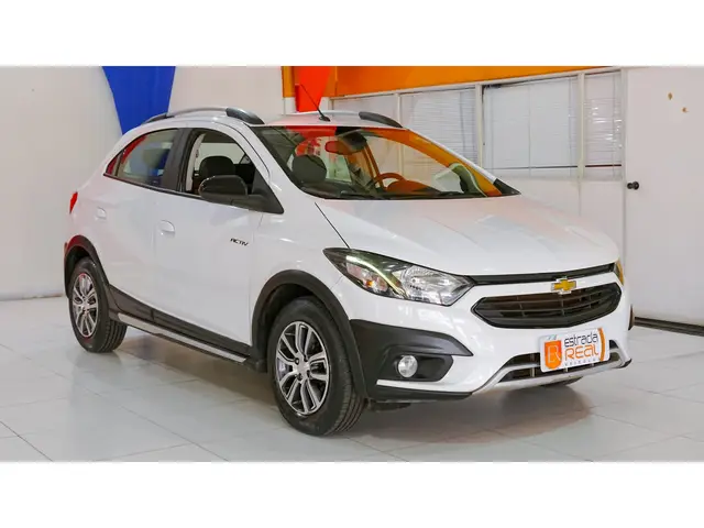 Carro Chevrolet Onix 2017 1.4 Activ SPE/4