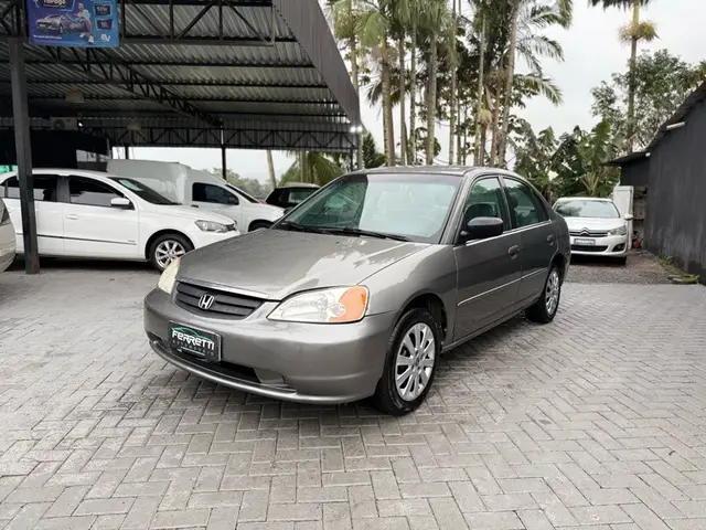 Carro Honda Civic 2003 Sedan LX 1.7 16V