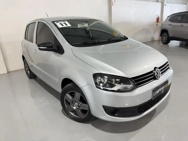 Carro Volkswagen Fox 2011 1.6 8V (Flex)