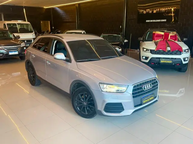 Carro Audi Q3 2017 1.4 TFSI Ambiente S Tronic (Flex)
