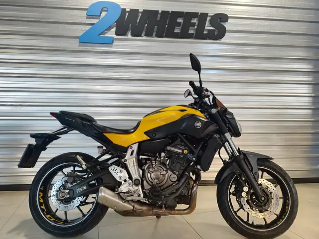 Moto Yamaha MT-07 2017 STD