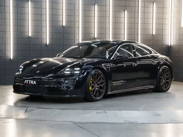 Carro Porsche Taycan 2021 Turbo S (Elétrico)