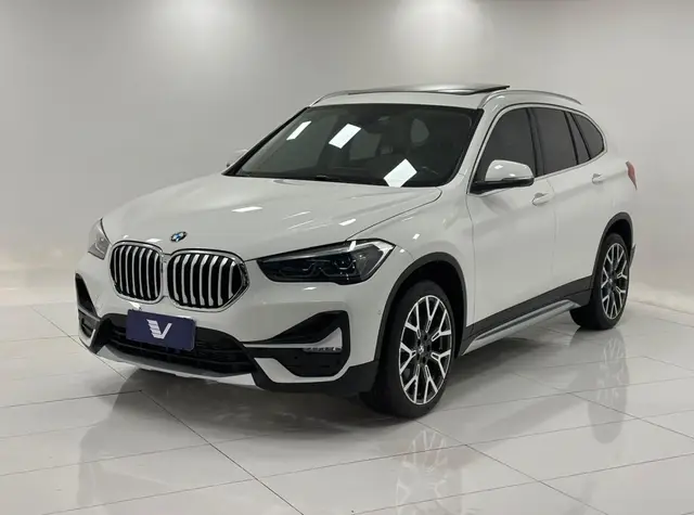 Carro BMW X1 2022 sDrive20i X-Line Plus 2.0 Turbo (Aut.)