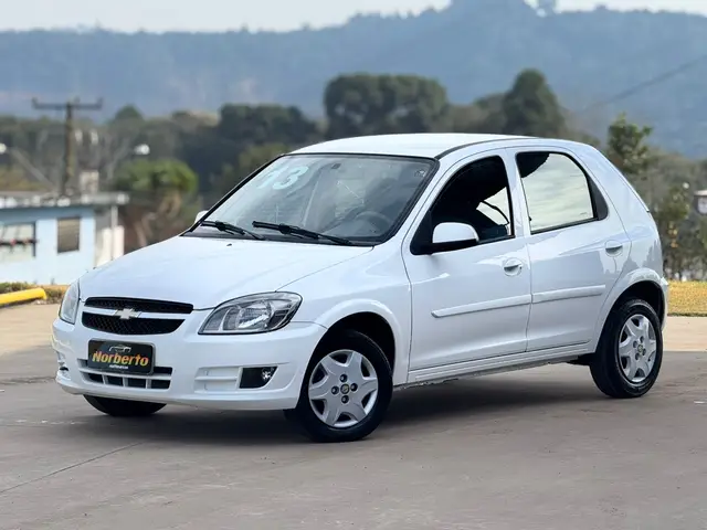 Carro Chevrolet Celta 2013 LT 1.0 (Flex)