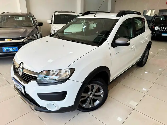Carro Renault Sandero Stepway 2016 Rip Curl 1.6 8V (Flex)