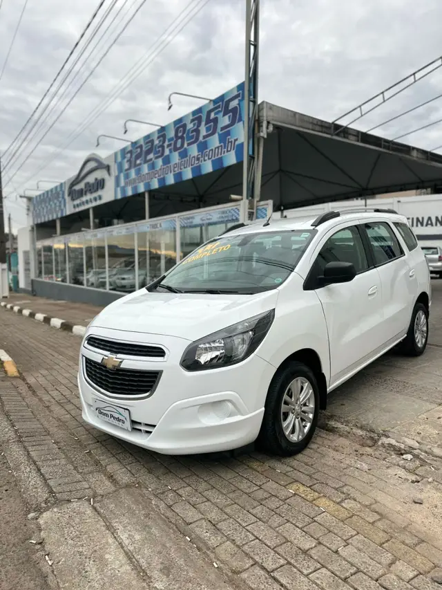 Carro Chevrolet Spin 2017 LT 5S 1.8 (Flex)