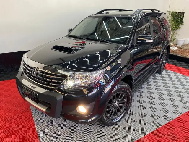 Carro Toyota Hilux SW4 2014 3.0 TDI 4x4 SRV 5L