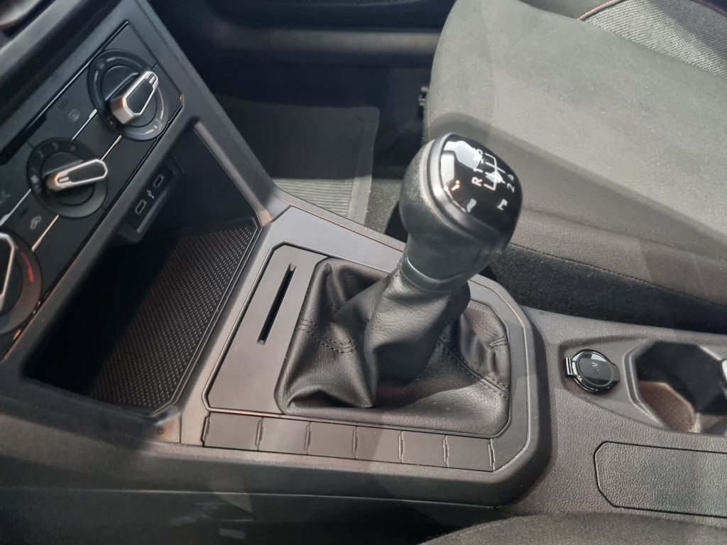Polo Track 1.0 Flex 12V 5p