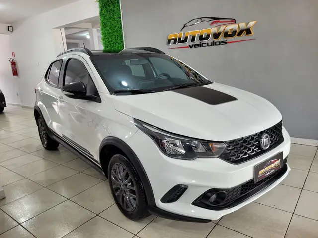 Carro Fiat Argo 2020 1.3 Trekking (Flex)