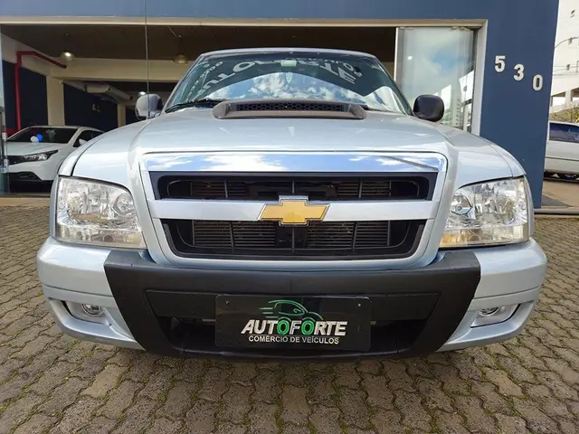 Carro Chevrolet S10 Cabine Simples 2011 S10 Advantage 4x2 2.4 (Flex) (Cab Simples)
