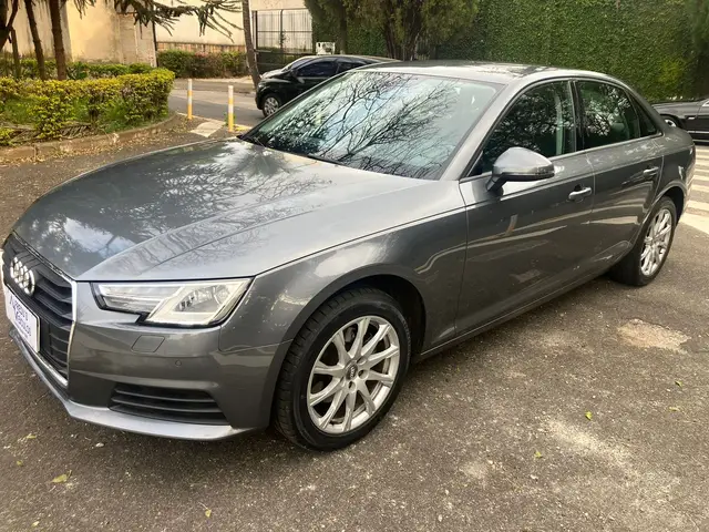 Carro Audi A4 2018 2.0 TFSI Attraction S Tronic