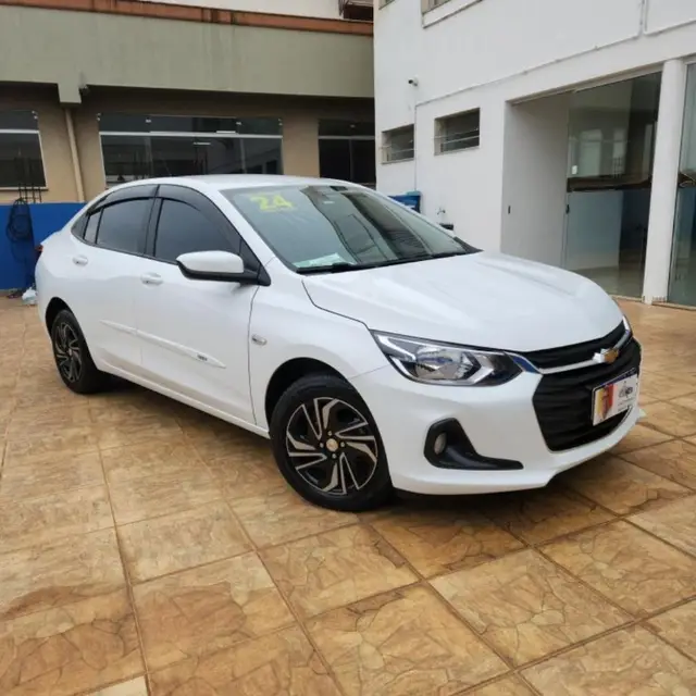 Carro Chevrolet Onix Plus 2024 LT 1.0 Turbo