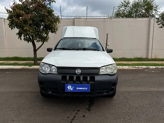 Carro Fiat Strada 2011 Fire 1.4 (Flex)