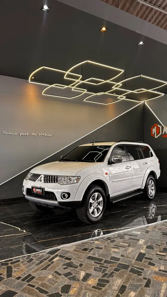 Carro Mitsubishi Pajero Dakar 2013 3.5 HPE 4WD (aut)(Flex)