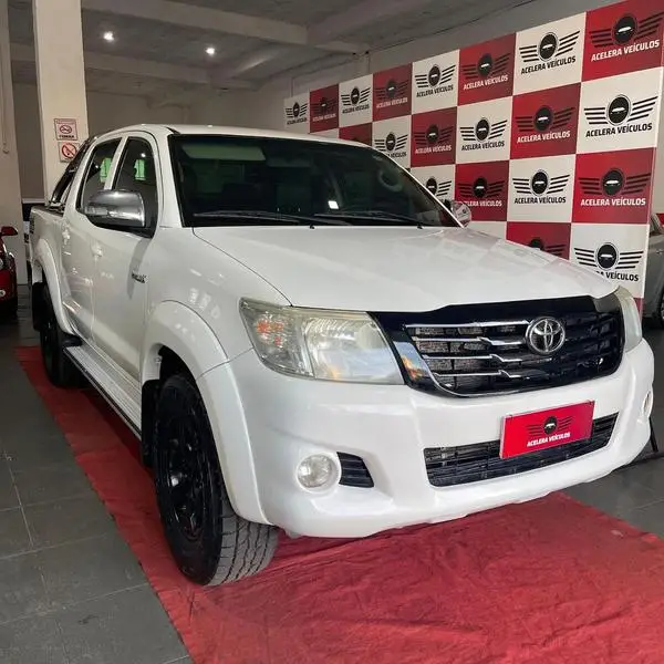 Carro Toyota Hilux Cabine Dupla 2013 Hilux 2.7 4x4 CD STD (Flex)