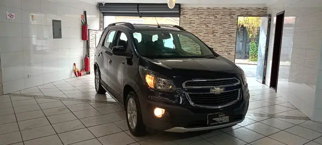 Carro Chevrolet Spin 2017 Activ 1.8 (Flex) (Aut)