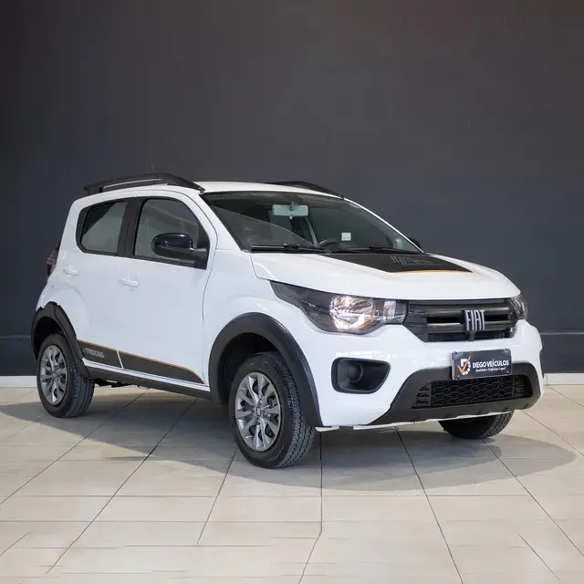 Carro Fiat Mobi 2024 Trekking 1.0