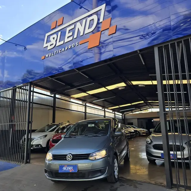 Carro Volkswagen Fox 2011 1.0 8V (Flex) 4p