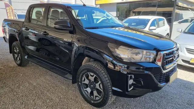 Carro Toyota Hilux Cabine Dupla 2020 Hilux 2.8 TDI CD SR 4x4 (Aut)