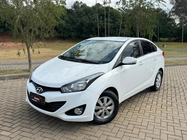 Carro Hyundai HB20S 2015 1.0 Comfort Style (Flex)