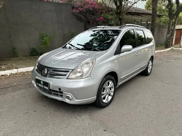 Carro Nissan Grand Livina 2013 SL 1.8 16V Flex Fuel Aut.