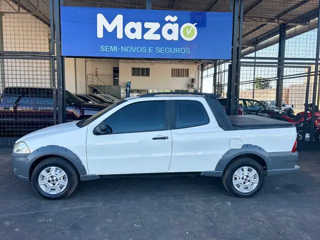 Carro Fiat Strada 2013 Working 1.4 (Flex) (Cabine Dupla)