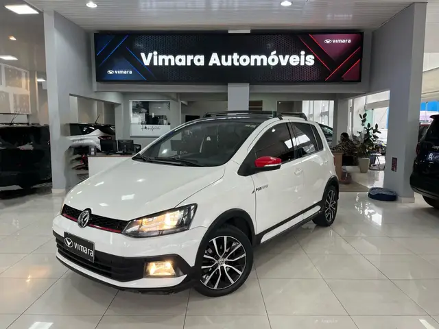 Carro Volkswagen Fox 2016 1.6 16v MSI Pepper (Flex)