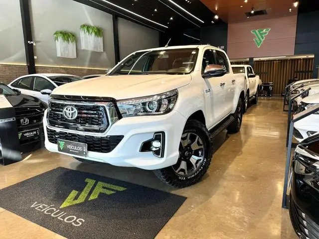 Carro Toyota Hilux Cabine Dupla 2019 Hilux 2.8 TDI CD SRX 50th 4x4 (Aut)