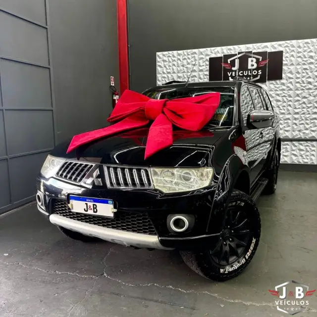 Carro Mitsubishi Pajero Dakar 2011 HPE 3.2 4x4 T.I Dies 5p Aut