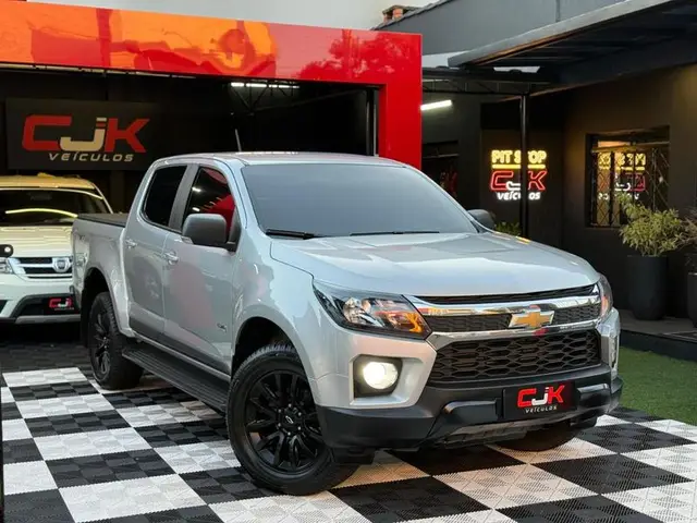 Carro Chevrolet S10 Cabine Dupla 2023 High Country 2.8 Turbodiesel (Aut.)