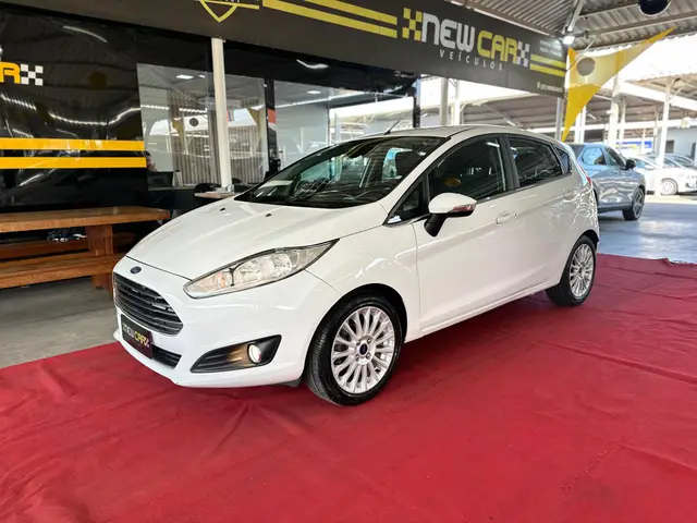 Carro Ford New Fiesta Hatch 2017 New Fiesta Titanium 1.6 16V PowerShift