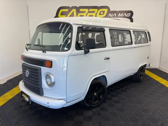 Carro Volkswagen Kombi 2013 Lotação 1.4 (Flex)