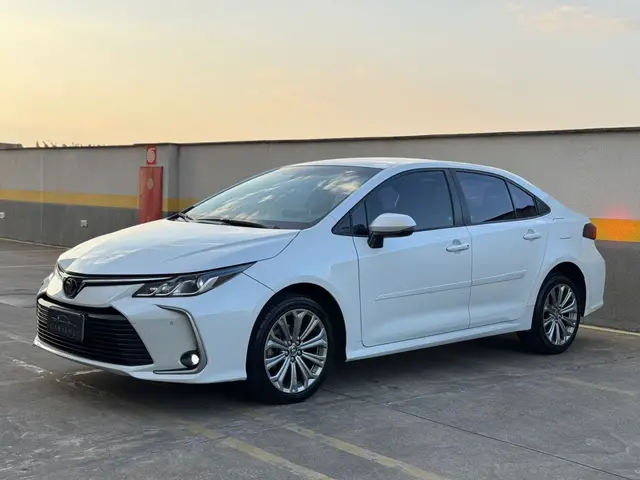 Carro Toyota Corolla 2023 XEi 2.0 Flex