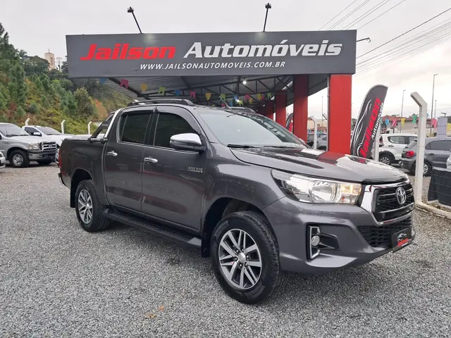 Carro Toyota Hilux Cabine Dupla 2020 Hilux 2.8 TDI SRV CD 4x4 (Aut)