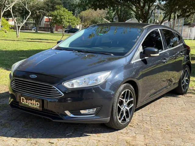 Carro Ford Focus Hatch 2016 Titanium Plus 2.0 PowerShift
