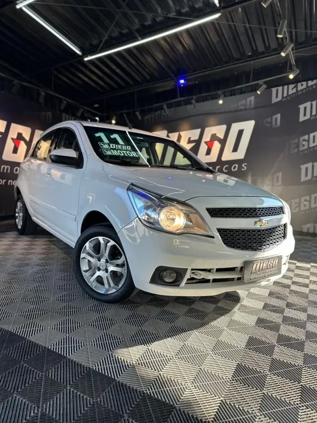 Carro Chevrolet Agile 2011 LTZ 1.4 8V (Flex)