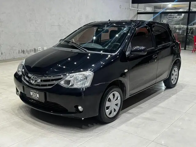 Carro Toyota Etios 2013 1.3 (Flex)
