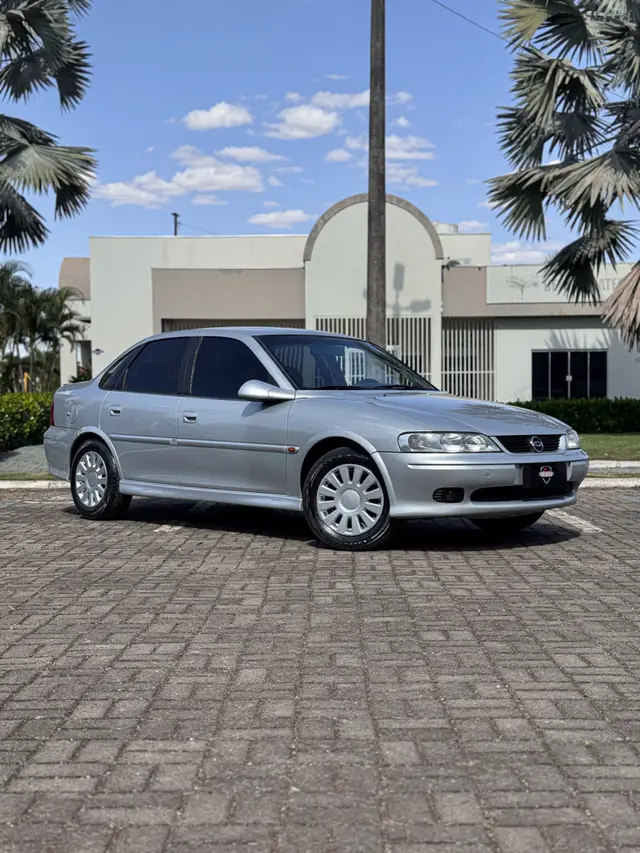 Carro Chevrolet Vectra 2001 GL Milenium 2.2 MPFi