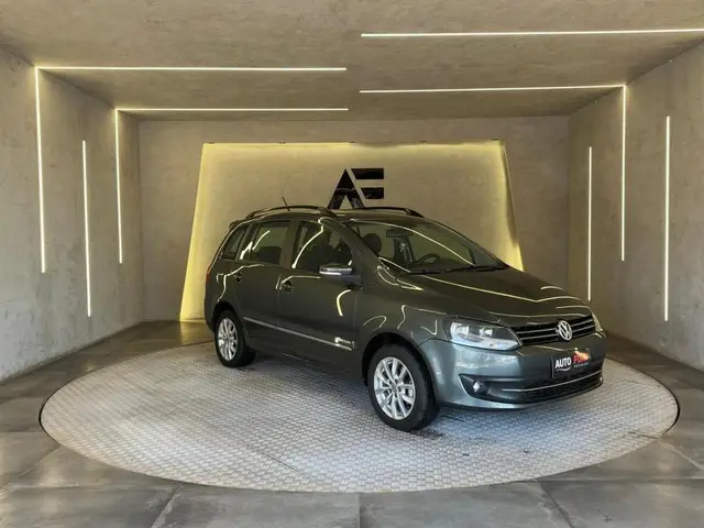 Carro Volkswagen SpaceFox 2013 Sportline 1.6 8V (Flex)