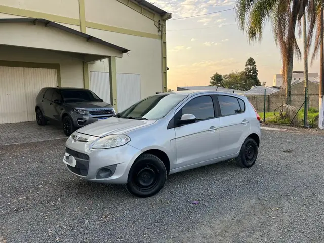 Carro Fiat Palio 2017 Attractive 1.0 Evo (Flex)