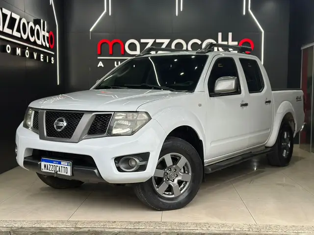 Carro Nissan Frontier 2016 2.5 TD CD 4x4 SV Attack (Aut)