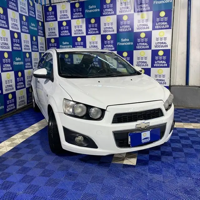 Carro Chevrolet Sonic Sedan 2012 LTZ (Aut)